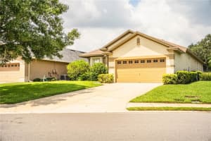6927 EAGLE RIDGE BOULEVARD, LAKELAND, FL 33813 Sold 10/03/23