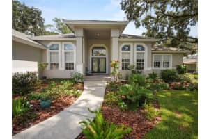 6866 CRESCENT OAKS CIRCLE, LAKELAND, FL 33813 Sold 04/12/24
