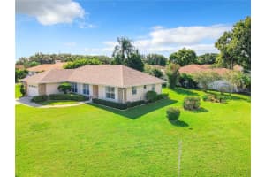 2130 SAXON LANE, LAKELAND, FL 33810 Sold 10/26/23