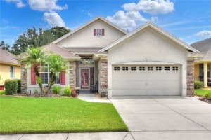 8067 LAKE JAMES BOULEVARD, LAKELAND, FL 33810 Sold 10/25/23