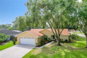 3346 SUMMIT COURT, LAKELAND, FL 33810 Sold 12/08/23