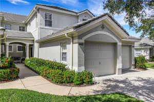 665 GRASSLANDS VILLAGE CIRCLE, LAKELAND, FL 33803 Sold 11/09/23