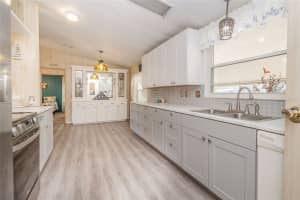 5062 FOX CLIFF DRIVE, LAKELAND, FL 33810 Sold 01/08/24