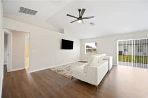 8039 PRINCETON MANOR CIRCLE, LAKELAND, FL 33809 Sold 01/31/24