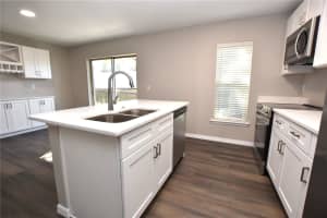 3723 WOODBURY HILL LOOP, LAKELAND, FL 33810 Sold 02/09/24