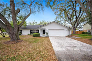 2001 KIRKLAND LAKE DRIVE, AUBURNDALE, FL 33823 Sold 04/30/24