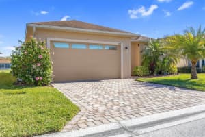 2535 SALZBURG LOOP, WINTER HAVEN, FL 33884 Sold 06/27/24