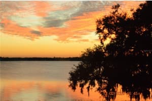 75 SUNSET VIEW DRIVE, WINTER HAVEN, FL 33884 Sold 03/27/24