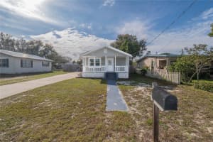 608 OAK STREET, AUBURNDALE, FL 33823 Sold 04/15/24