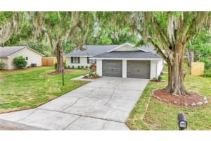 5103 GREENGLEN LANE, LAKELAND, FL 33811 Sold 05/03/24