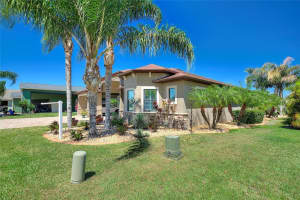 589 MEANDERING WAY, POLK CITY, FL 33868 Sold 05/24/24