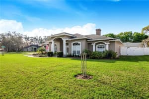 1715 SHERWOOD LAKES BOULEVARD, LAKELAND, FL 33809 Sold 04/24/24