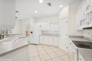 7210 SW 80TH TER, GAINESVILLE, FL 32608 Sold 12/04/24