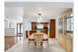 14232 YACHT CLUB BOULEVARD, SEMINOLE, FL 33776 Sold 11/07/24