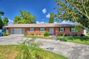 100 LAKE HOWARD DRIVE, WINTER HAVEN, FL 33880 Sold 10/11/24
