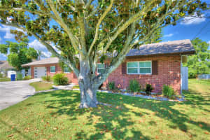 100 LAKE HOWARD DRIVE, WINTER HAVEN, FL 33880 Sold 10/11/24