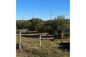 2400 ASHBURY DRIVE, SEBRING, FL 33870 - MLS#MFRL4945097