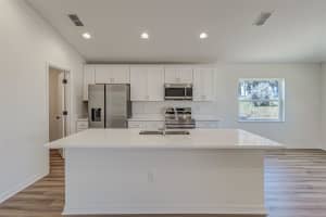 1038 THOMPSON AVENUE, FROSTPROOF, FL 33843 Sold 03/14/25