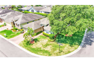 3717 HUNTINGTON LANE, WINTER HAVEN, FL 33884 Sold 04/23/25