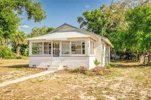 308 AVENUE U NE, WINTER HAVEN, FL 33881 Sold 05/14/25