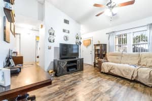 410 PINE ST, AUBURNDALE, FL 33823 Sold 07/29/24