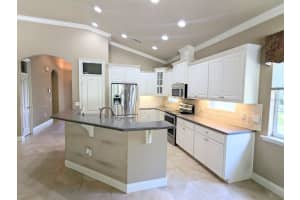 8031 LAKE JAMES BOULEVARD, LAKELAND, FL 33810 Sold 09/10/24