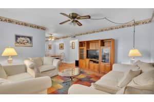 1600 LAKE PARKER DRIVE, LAKELAND, FL 33805 - MLS#MFRL4946069