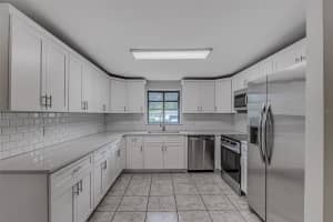 525 LOUISE DRIVE, LAKELAND, FL 33803 Sold 12/19/24