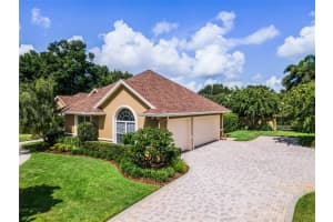 216 MCLEAN POINT, WINTER HAVEN, FL 33884 Sold 09/27/24