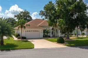 6803 Hermitage Dr, LAKELAND