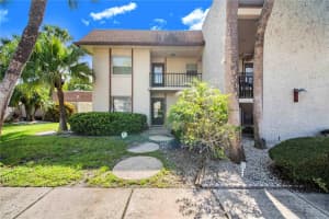 2750 BAY DRIVE, LARGO, FL 33771 Sold 04/08/25