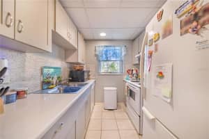 2750 BAY DRIVE, LARGO, FL 33771 Sold 04/08/25