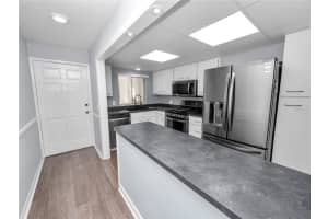 400 EL CAMINO DRIVE, WINTER HAVEN, FL 33884 Sold 09/20/24