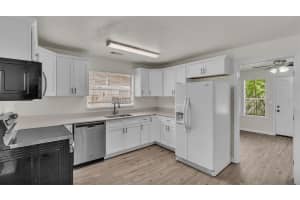 515 WALNUT STREET, AUBURNDALE, FL 33823 Sold 09/13/24