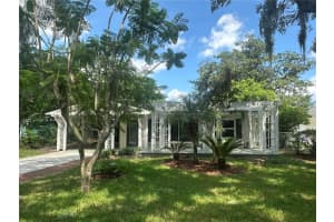 1049 CLEARVIEW AVENUE, LAKELAND, FL 33801 Sold 09/27/24