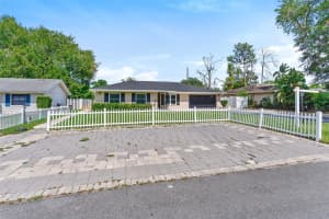 120 LINCOLN ROAD, WINTER HAVEN, FL 33884 Sold 10/25/24