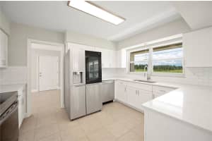 215 CARTER ROAD, LAKELAND, FL 33813 Sold 03/24/25