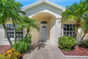 684 JESSANDA CIR, LAKELAND, FL 33813 Sold 12/31/24