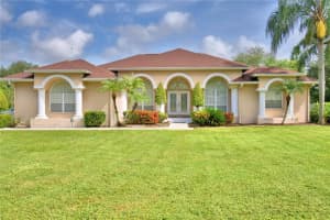 2004 CLUBHOUSE ROAD, LAKELAND, FL 33813 Sold 11/05/24