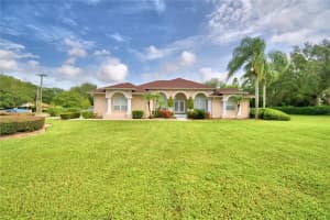 2004 CLUBHOUSE ROAD, LAKELAND, FL 33813 Sold 11/05/24