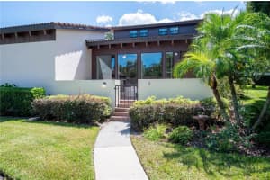 5 LOMA VERDE, LAKELAND, FL 33813 Sold 10/30/24