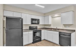 220 26TH STREET, WINTER HAVEN, FL 33880 Sold 11/18/24
