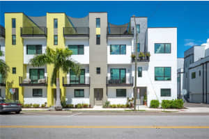 909 ARLINGTON AVENUE, SAINT PETERSBURG, FL 33705 Sold 12/11/24