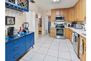 2927 WALNUT STREET, WINTER HAVEN, FL 33881 Sold 01/10/25