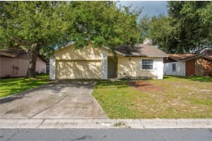 825 SPICEWOOD DRIVE, LAKELAND, FL 33801 Sold 02/28/25