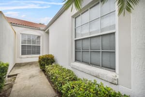 733 CARPENTERS WAY, LAKELAND, FL 33809 Sold 04/01/25