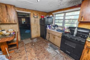 910 WARREN STREET, PLANT CITY, FL 33563 Sold 11/21/24