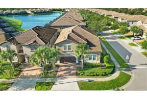 1944 NICE CT, KISSIMMEE, FL 34747 Sold 05/01/25