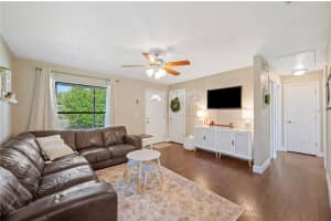 214 BOLENDER COURT, AUBURNDALE, FL 33823 Sold 12/19/24