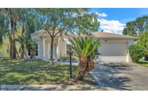 137 DIAMOND RIDGE BOULEVARD, AUBURNDALE, FL 33823 Sold 05/02/25